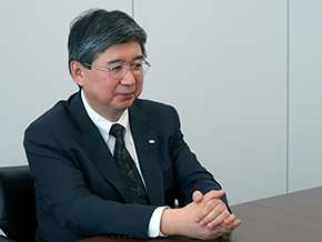 取締役執行役員常務 千々岩雅弘 取締役執行役員常務 千々岩雅弘