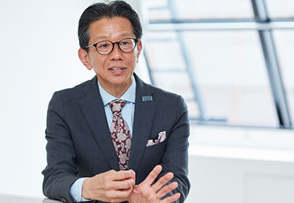 株式会社バーニーズ ジャパン 代表取締役 執行役員社長 高橋幸智 様 株式会社バーニーズ ジャパン 代表取締役 執行役員社長 高橋幸智 様