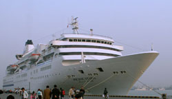 富士通工会的“青春之船”抵达天津港