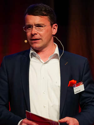 Alexander Tlusti Alexander Tlusti