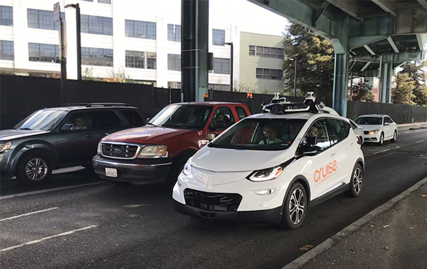 Photo :Public road tests by Waymo in Silicon Valley and GM Cruise in San Francisco (Photo by Nikkei BP Research Institute)