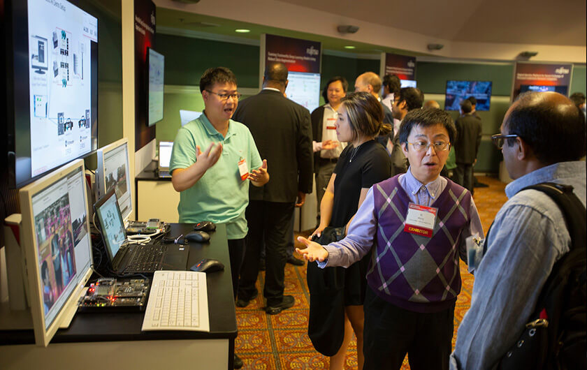 Photo : Exhibition hall at FLATS
