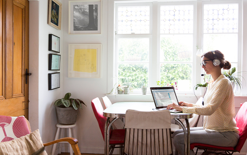 Main visual : Fujitsu’s Women at Work – insights into flexible working