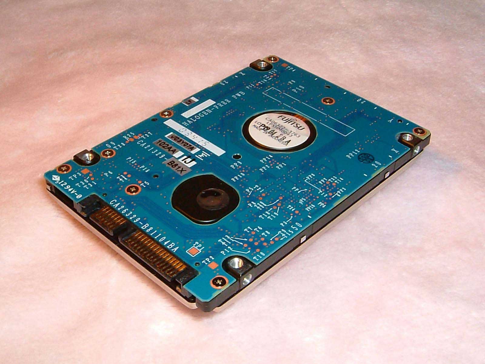 udvikling lugtfri satellit Fujitsu Introduces World's First 2.5" Serial ATA Hard Disk Drive - Fujitsu  Global