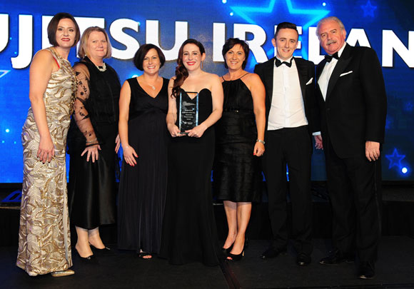 Cathleen Doohan and others recieve the Award for Fujitsu Cathleen Doohan and others recieve the Award for Fujitsu
