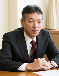 山下英男氏