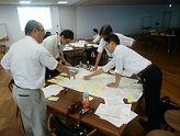実践的なグループ演習による作法の習得 実践的なグループ演習による作法の習得