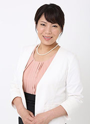 菅 由紀子 氏