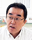 中村 氏