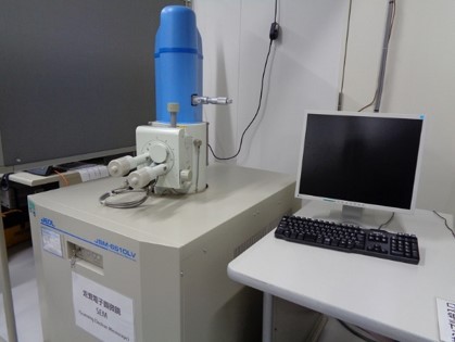 走査電子顕微鏡(SEM)