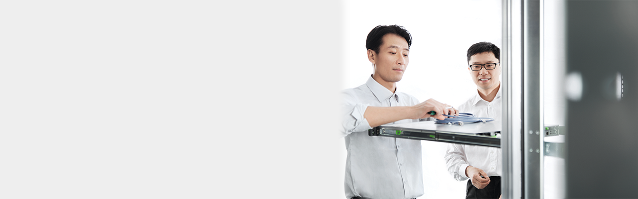 システムトラブルの迅速な復旧を専門技術者が強力にサポートします。