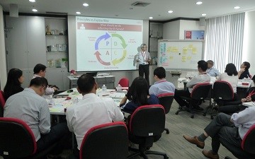 (海外)タイ Fujitsu Thailandの研修会の様子