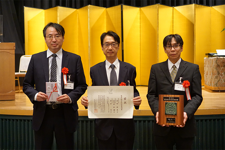 左から、佐々木 和雄、矢吹 彰彦、井谷 司