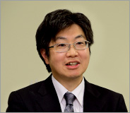 福井市 財政部財政課 主幹 南 研一郎 氏の写真