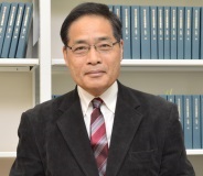 学校法人 東海大学 常務理事 学園史資料センター長 橋本 敏明 氏の写真 学校法人 東海大学 常務理事 学園史資料センター長 橋本 敏明 氏の写真