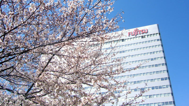 О компании Fujitsu